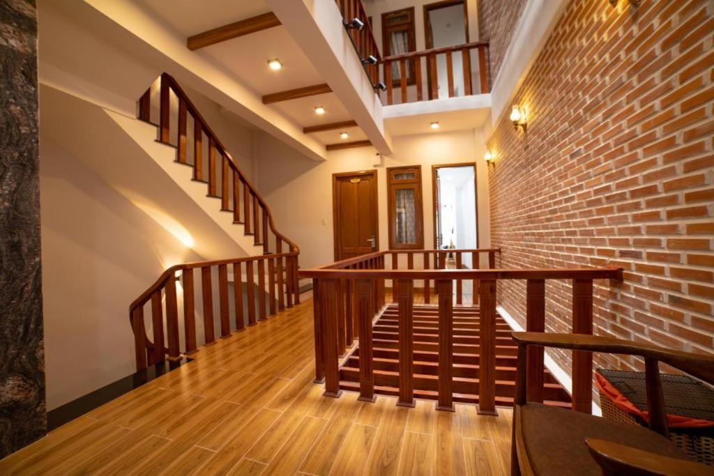 The Land Hotel & Apartment 붕타우 외부 사진
