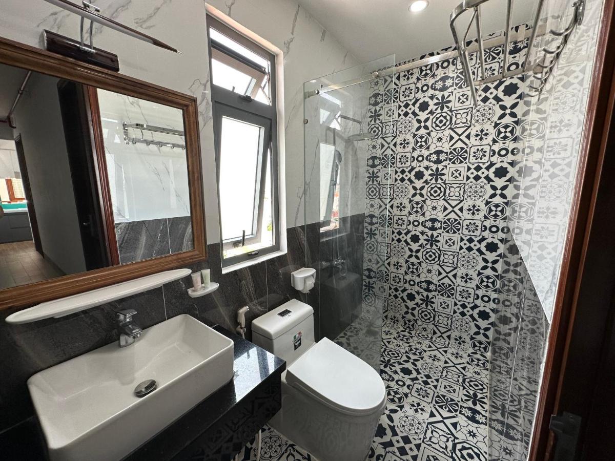 The Land Hotel & Apartment 붕타우 외부 사진
