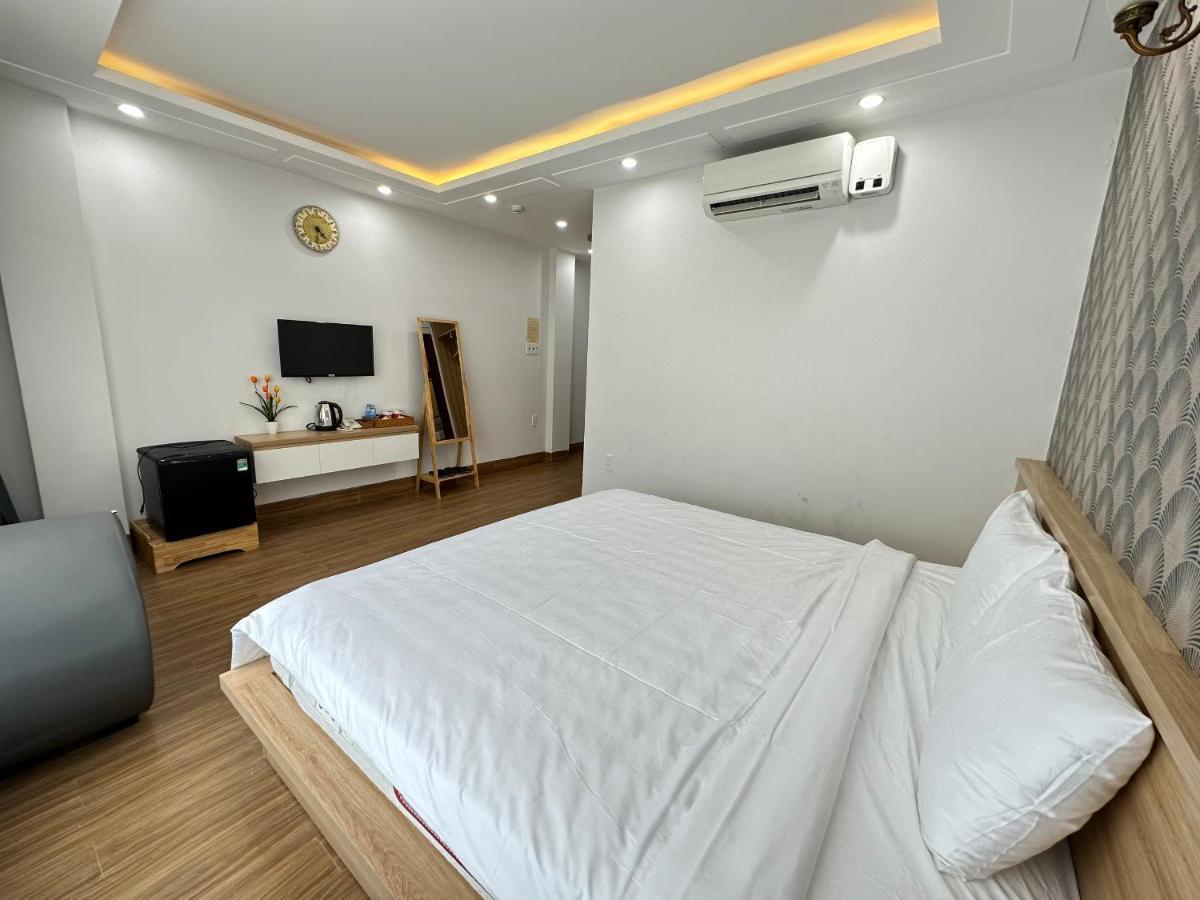 The Land Hotel & Apartment 붕타우 외부 사진