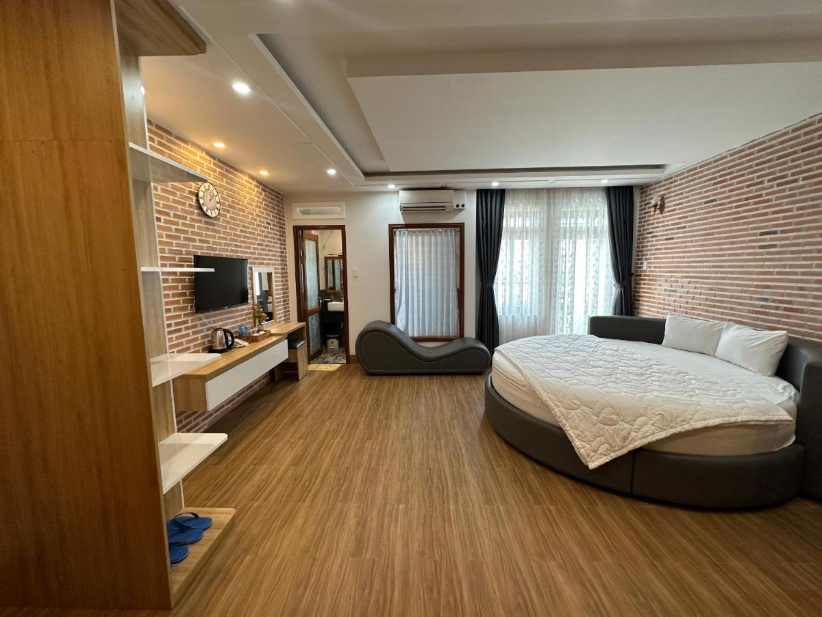 The Land Hotel & Apartment 붕타우 외부 사진