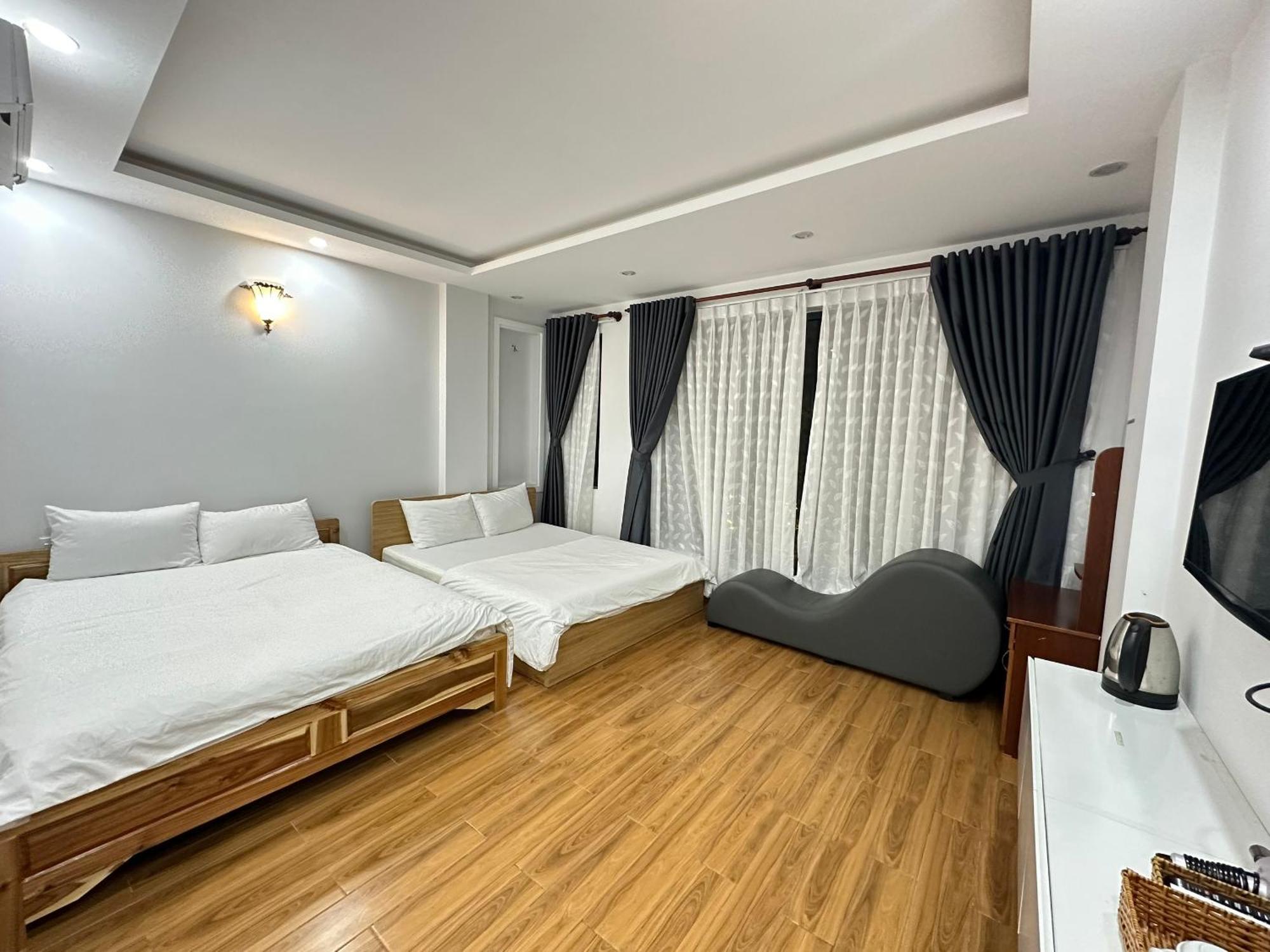 The Land Hotel & Apartment 붕타우 외부 사진