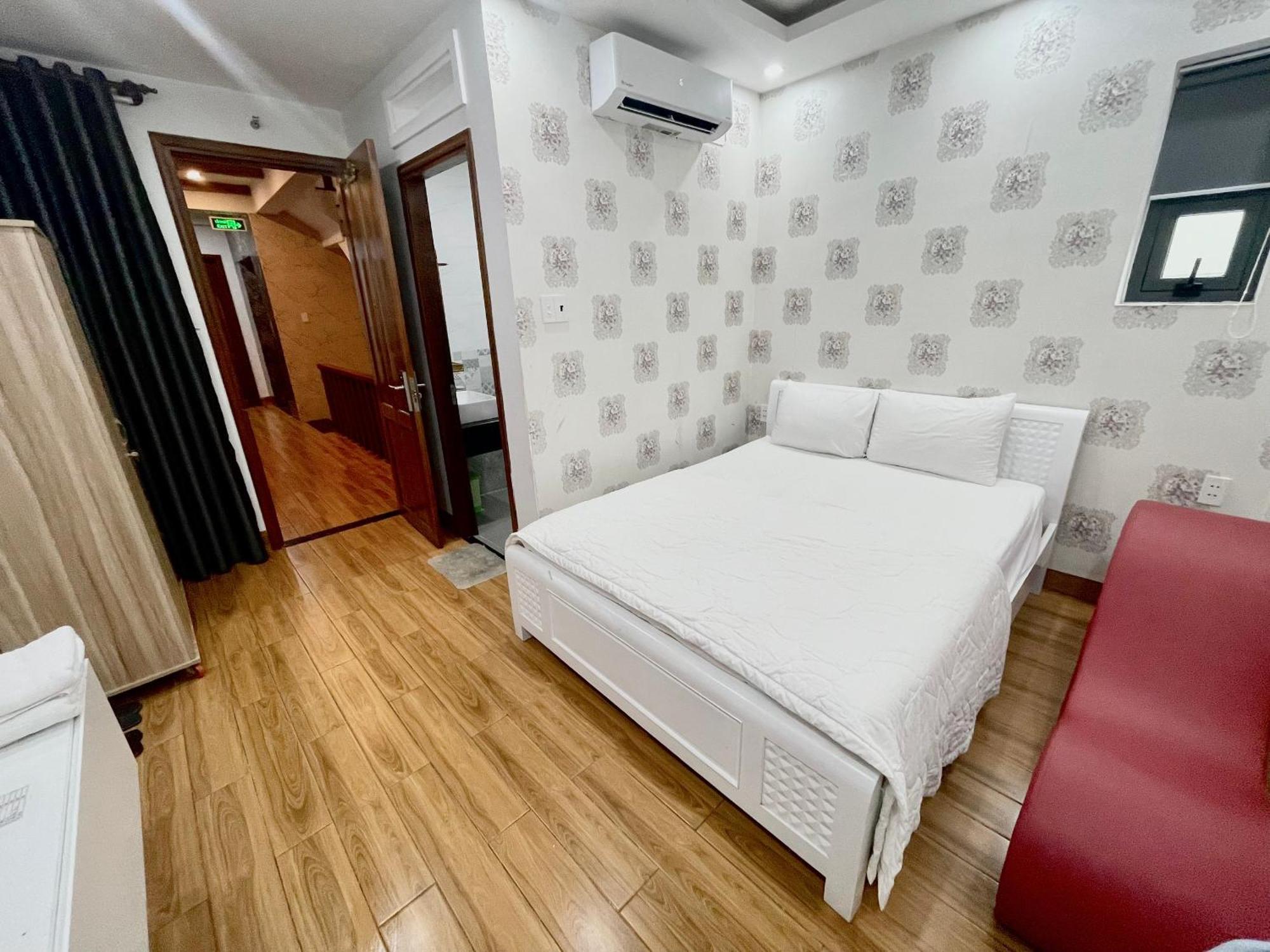 The Land Hotel & Apartment 붕타우 외부 사진