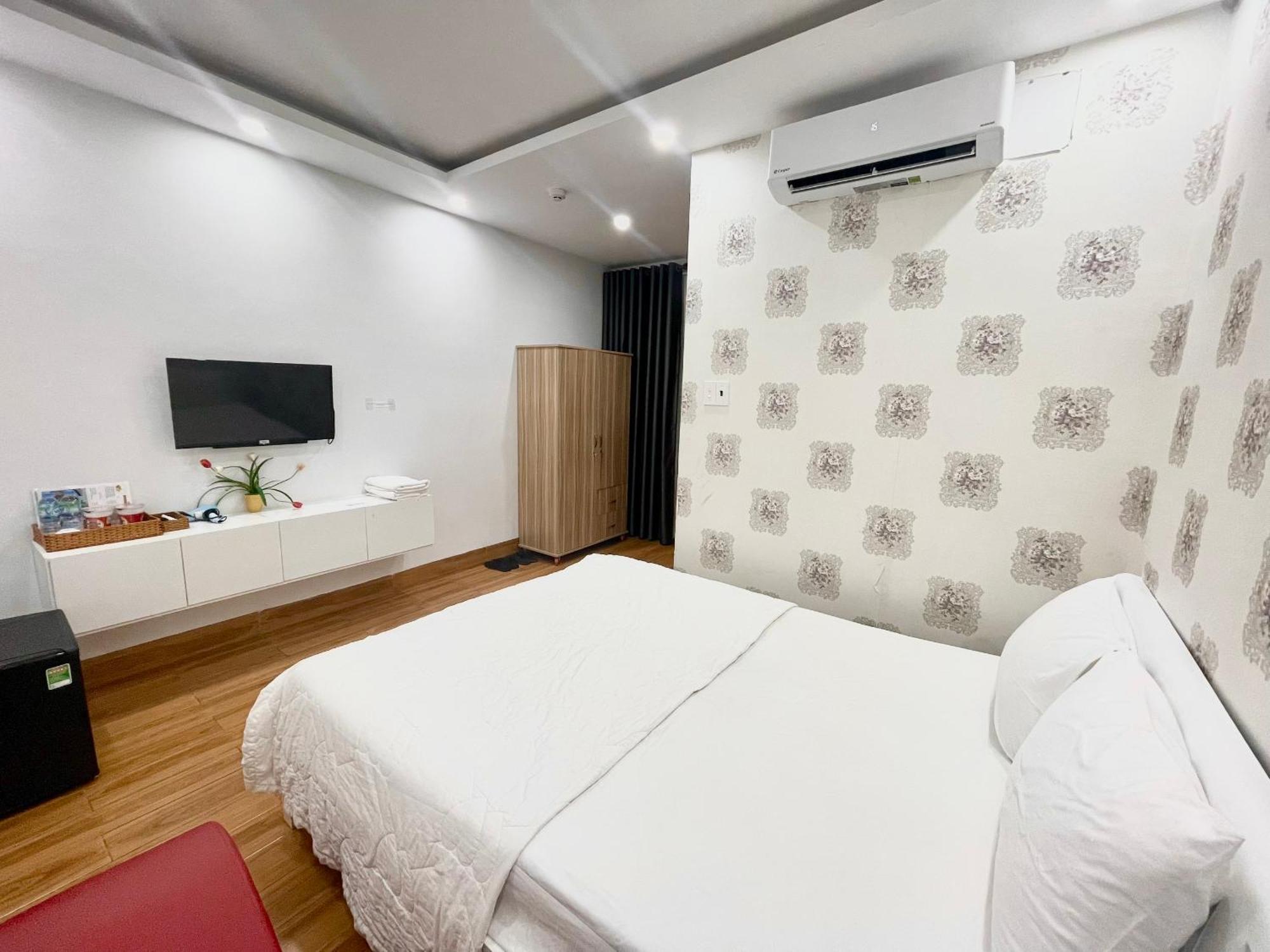 The Land Hotel & Apartment 붕타우 외부 사진