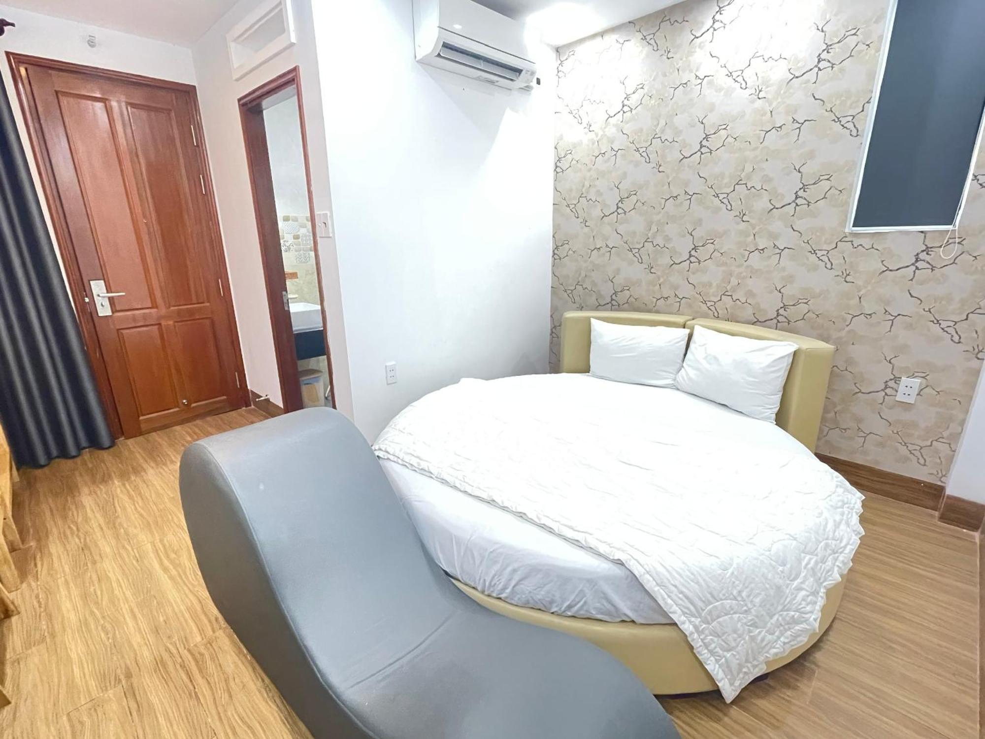 The Land Hotel & Apartment 붕타우 외부 사진